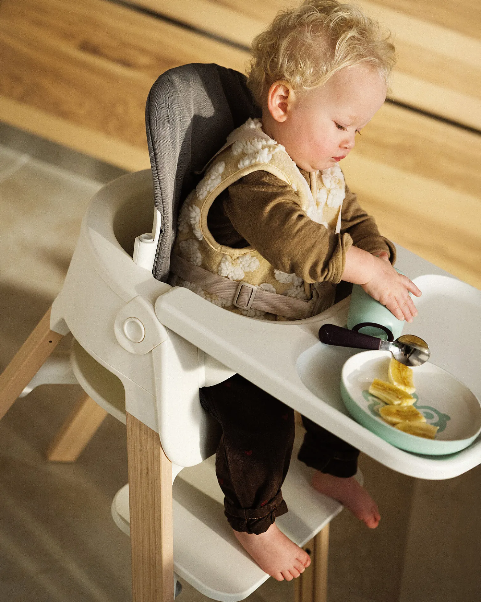Sedia Evolutiva Steps con Baby Set Vassoio e Imbracatura - Bianco e Naturale - Dai 6 Mesi