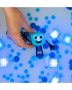 Set Personaggio Blair - con 2 Cubi Inclusi - Azzurro - Adatto da 3 anni - 100% Plastica Riciclata