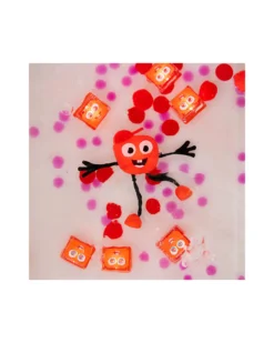Set Personaggio Sammy - con 2 Cubi Inclusi - Rosso - Adatto da 3 anni - 100% Plastica Riciclata
